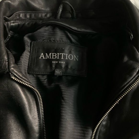 Leather jacket - Picture 3 of 3